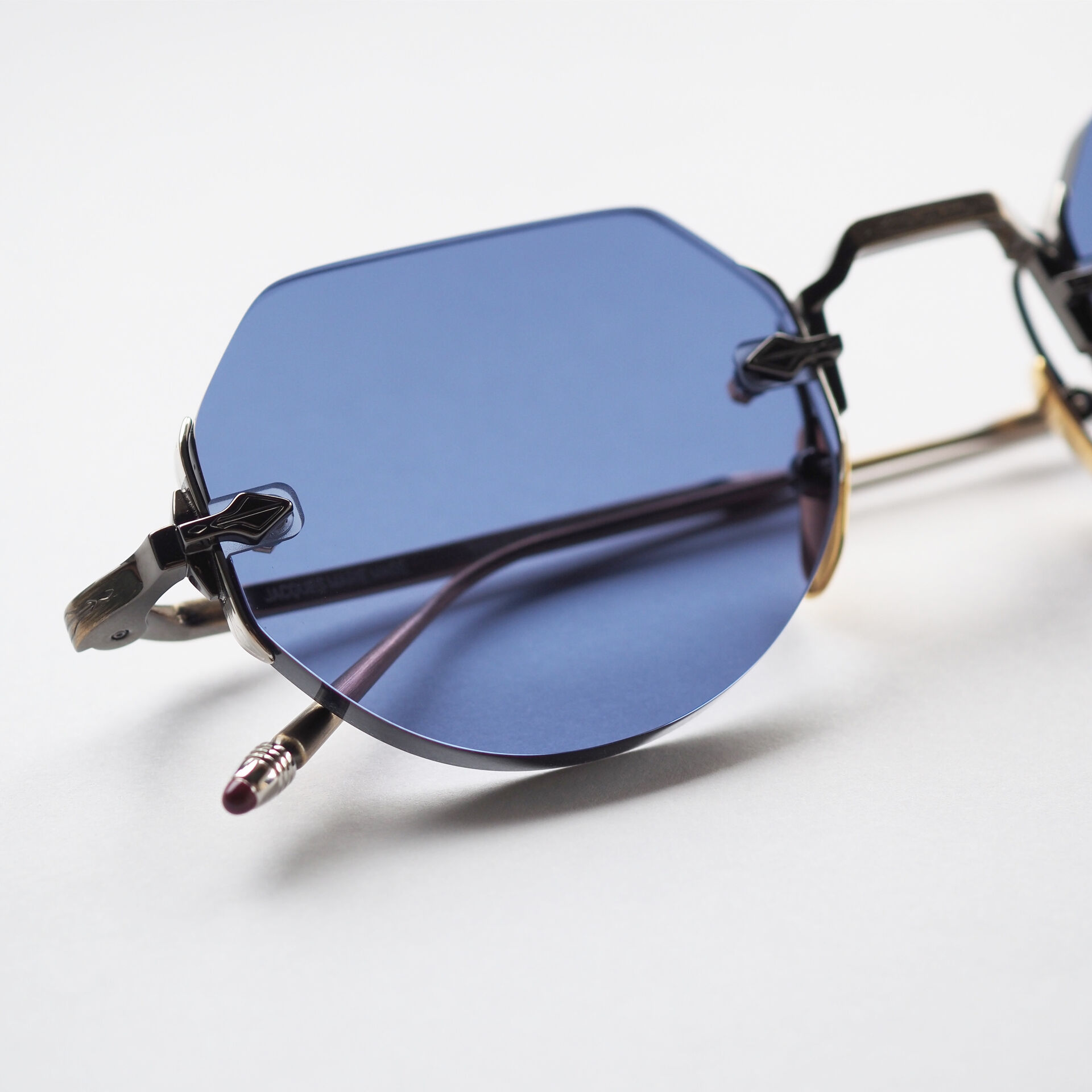 04891975-91E0-4839-9C2E-8114FDC680F1