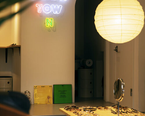 店内1600